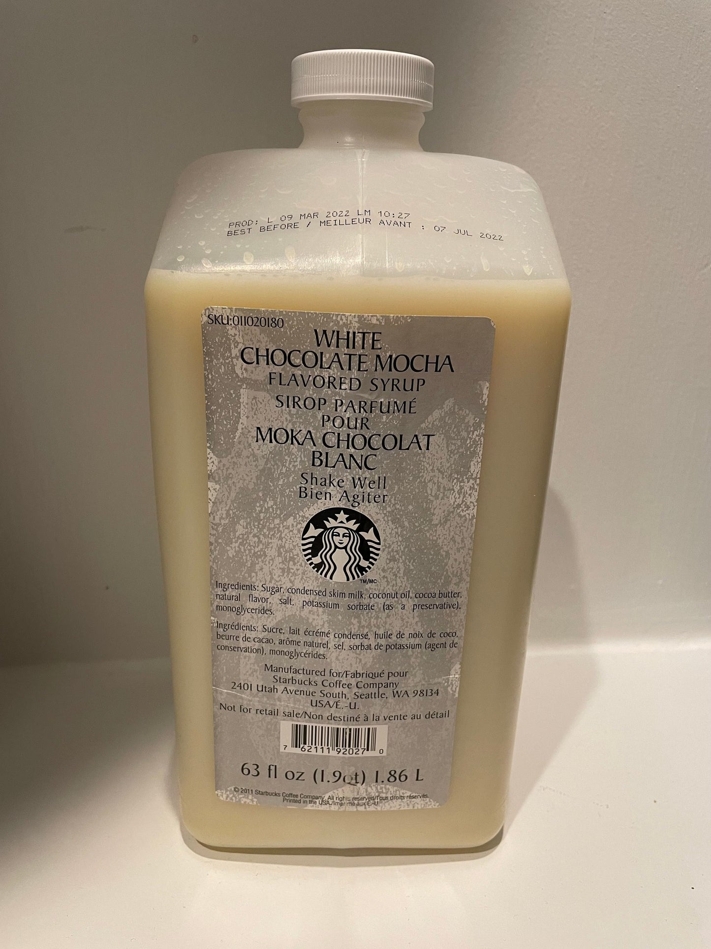 Starbucks - Flavoring & Base for Frappuccinos, Drinks, Baking, Deserts, Lattes, Coffee - Same Used by Baristas at Stabucks Cafes - White Chocolate Mocha Sauce, 63oz Bottle (With Pump)